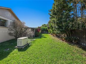 11541 SW 100th St, Miami FL 33176