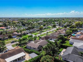 11541 SW 100th St, Miami FL 33176