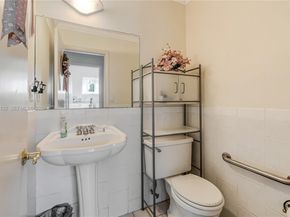 11541 SW 100th St, Miami FL 33176