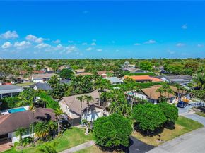 11541 SW 100th St, Miami FL 33176