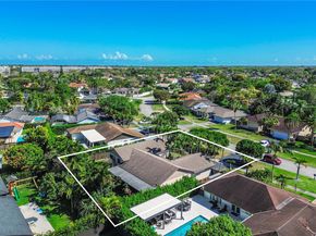 11541 SW 100th St, Miami FL 33176