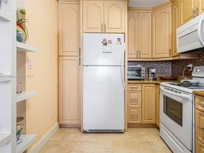 1849 S Ocean Dr 905, Hallandale Beach FL 33009