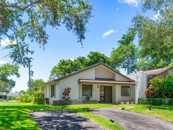 3693 N Arelia Dr N, Delray Beach FL 33445