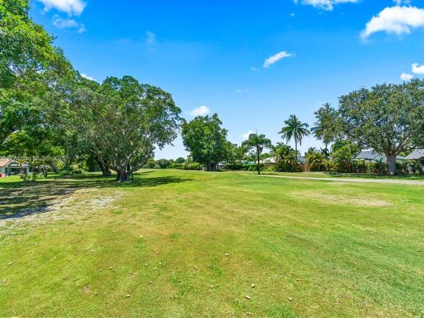3693 N Arelia Dr N, Delray Beach FL 33445