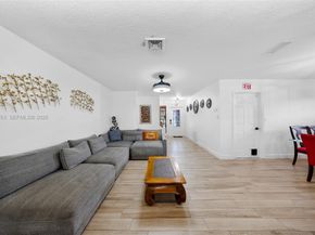 911 N Park Rd, Hollywood FL 33021