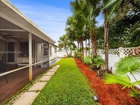 911 N Park Rd, Hollywood FL 33021