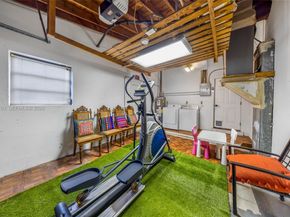 911 N Park Rd, Hollywood FL 33021