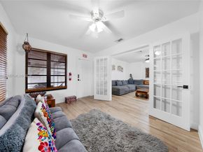 911 N Park Rd, Hollywood FL 33021