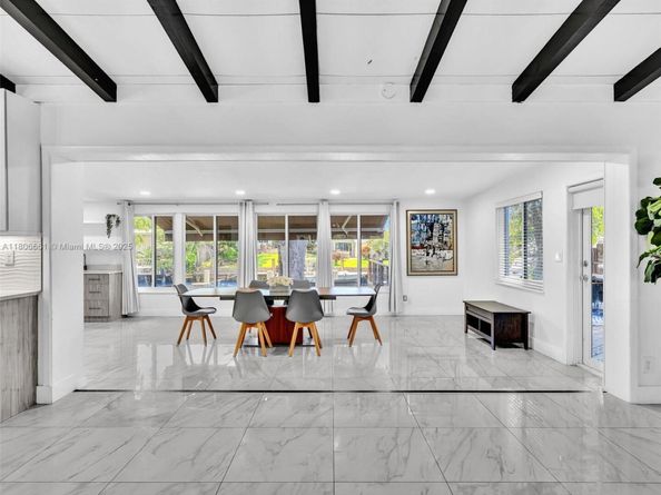 2454 W Nassau Ln, Fort Lauderdale FL 33312