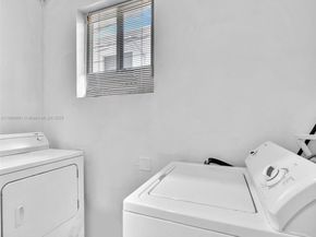 2454 W Nassau Ln, Fort Lauderdale FL 33312