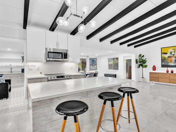 2454 W Nassau Ln, Fort Lauderdale FL 33312