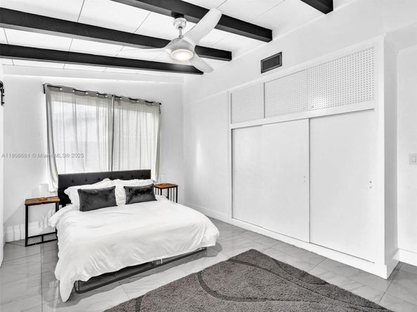 2454 W Nassau Ln, Fort Lauderdale FL 33312