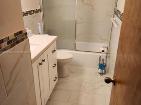 690 NW 19th St, Homestead FL 33030