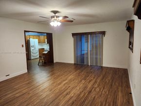 690 NW 19th St, Homestead FL 33030