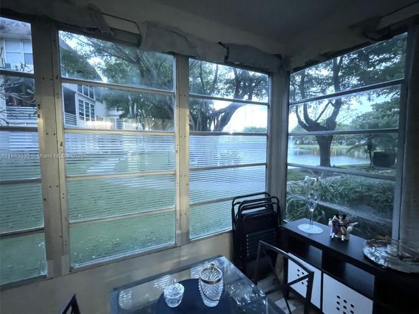 5103 NW 35th St 402, Lauderdale Lakes FL 33319