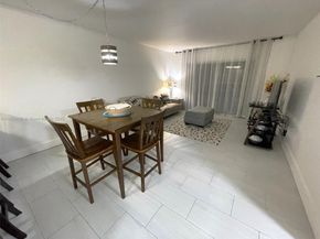 5103 NW 35th St 402, Lauderdale Lakes FL 33319