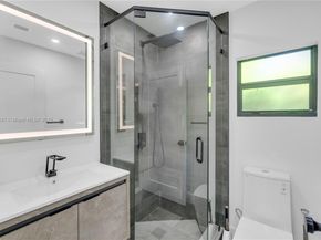 445 NE 76th St, Miami FL 33138