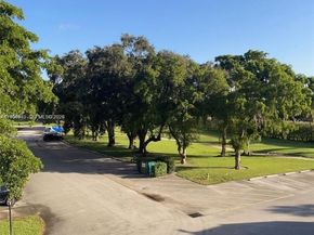 8940 S Hollybrook Blvd 306, Pembroke Pines FL 33025