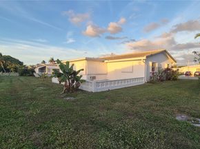 5715 NW 84th Ter, Tamarac FL 33321