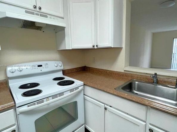 8740 N Sherman Cir 308, Miramar FL 33025