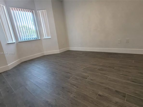 14641 SW 52nd St, Miami FL 33175