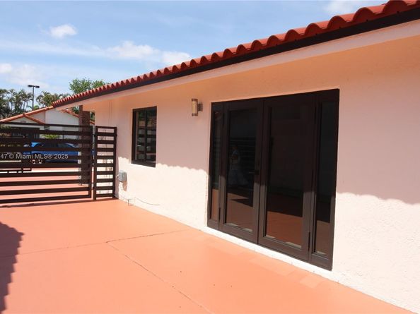 14641 SW 52nd St, Miami FL 33175