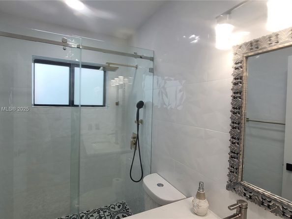 14641 SW 52nd St, Miami FL 33175