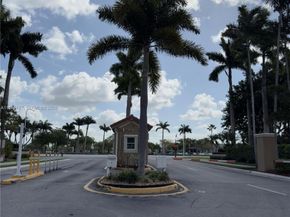 16029 Emerald Cove Rd, Weston FL 33331
