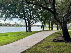 1411 Seagrape Cir, Weston FL 33326