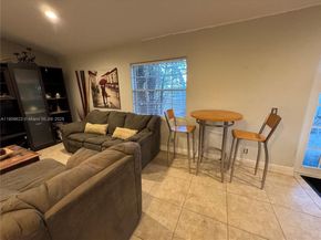 1411 Seagrape Cir, Weston FL 33326