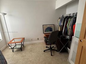 1411 Seagrape Cir, Weston FL 33326