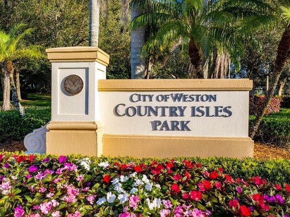 1411 Seagrape Cir, Weston FL 33326