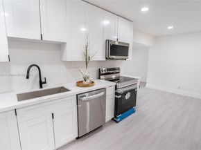 3531 NW 26th St, Lauderdale Lakes FL 33311