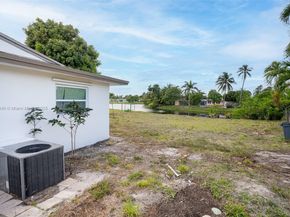 3531 NW 26th St, Lauderdale Lakes FL 33311