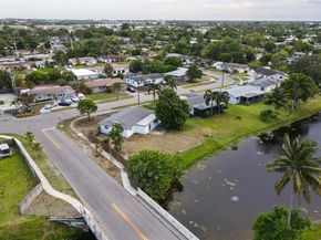 3531 NW 26th St, Lauderdale Lakes FL 33311