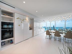 300 S Pointe Dr PH5, Miami Beach FL 33139