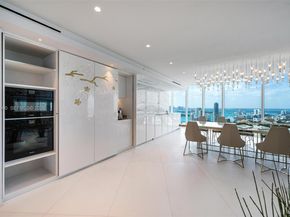 300 S Pointe Dr PH5, Miami Beach FL 33139
