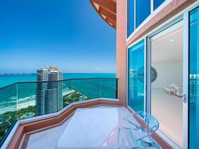 300 S Pointe Dr PH5, Miami Beach FL 33139