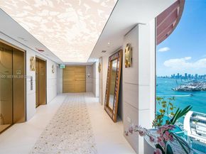 300 S Pointe Dr PH5, Miami Beach FL 33139