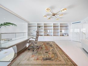 300 S Pointe Dr PH5, Miami Beach FL 33139