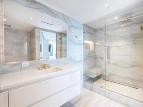 300 S Pointe Dr PH5, Miami Beach FL 33139