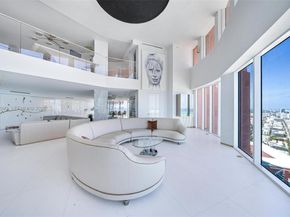 300 S Pointe Dr PH5, Miami Beach FL 33139