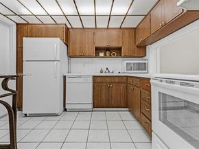 330 SE 2nd St 103G, Hallandale Beach FL 33009