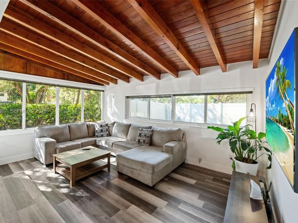 505 NE 132nd Ter, North Miami FL 33161