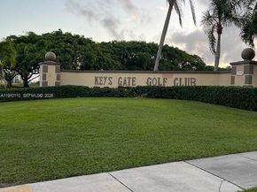2065 SE 14th St, Homestead FL 33035
