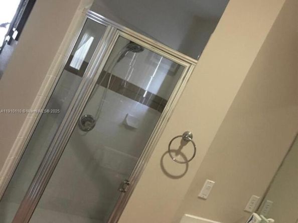 2065 SE 14th St, Homestead FL 33035