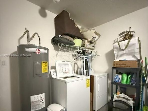 2065 SE 14th St, Homestead FL 33035