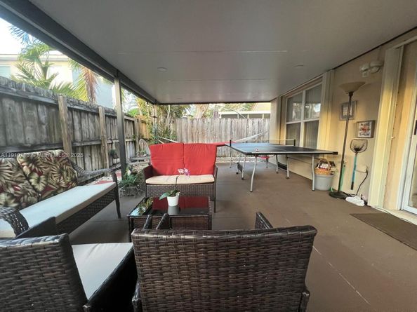 2065 SE 14th St, Homestead FL 33035