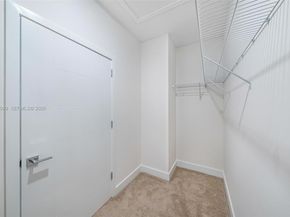 4416 NW 9th St, Plantation FL 33317