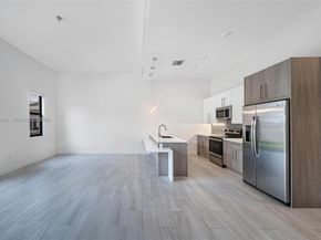 4416 NW 9th St, Plantation FL 33317
